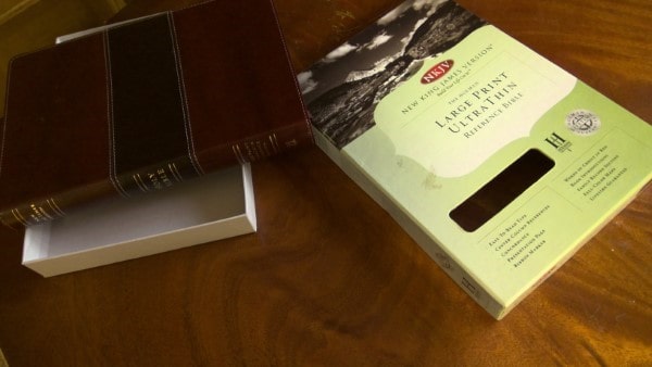 NKJV The Holman Large Print Ultra Thin Reference Bible for sale on heinventures.ca