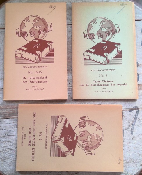 Lot of 3 Vintage Woord En Wereld Een Brochurereeks for sale